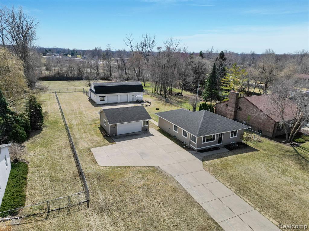 4339 FENMORE Avenue, Waterford, MI 48328 — Photo 4