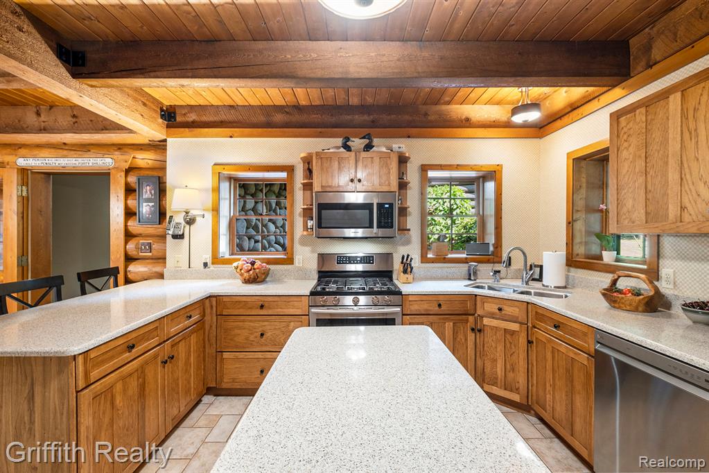 11245 Guyn Drive, Brighton, MI 48114 — Photo 16