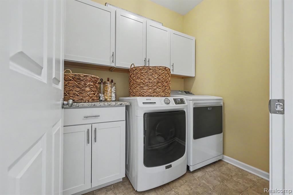 7560 Gannon Court, Shelby Twp, MI 48317 — Photo 12