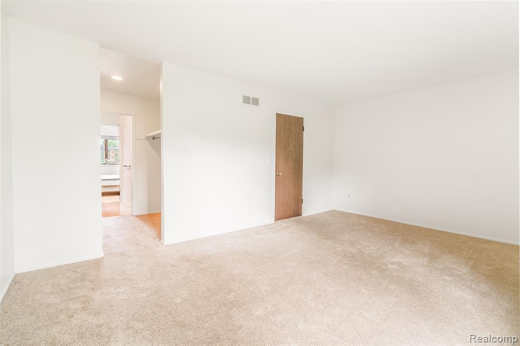 2109 PAULINE CT, Ann Arbor, MI 48103 — Photo 17