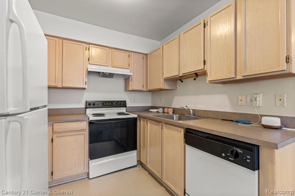 4255 SCHAEFER Road, Dearborn, MI 48126 — Photo 6
