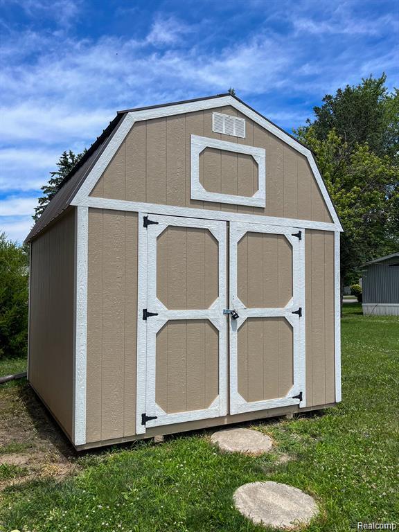 321 PRAIRIE Circle, Carleton, MI 48117 — Photo 17