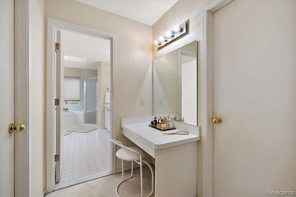 6988 LAKEMONT Circle, West Bloomfield, MI 48323 — Photo 33