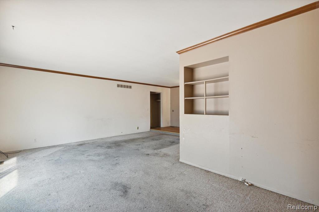 44359 REGIS, Canton, MI 48187 — Photo 5
