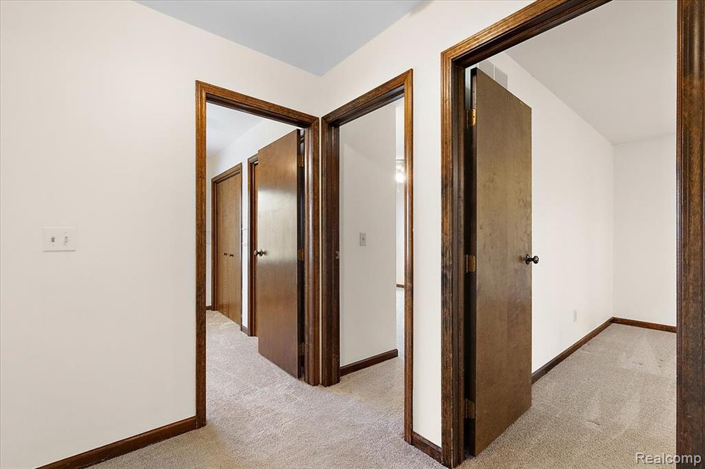 1081 Eagle Nest Drive, Rochester, MI 48306 — Photo 32