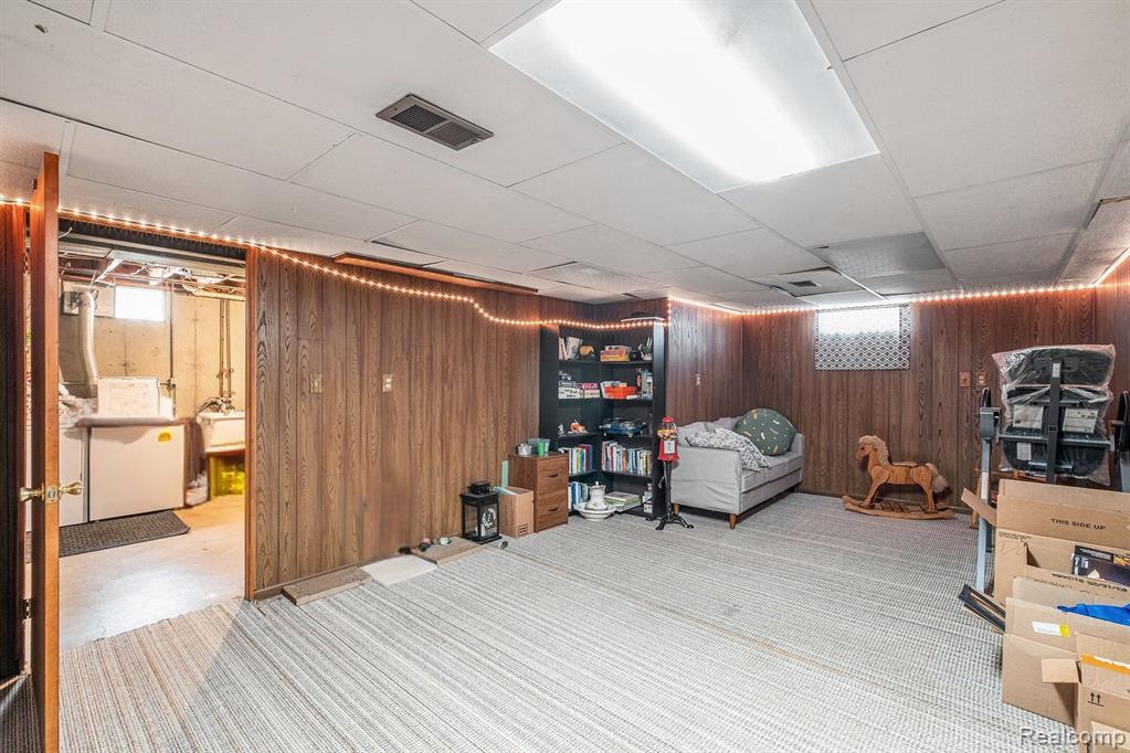 602 Davis Street, Fenton, MI 48430 — Photo 18