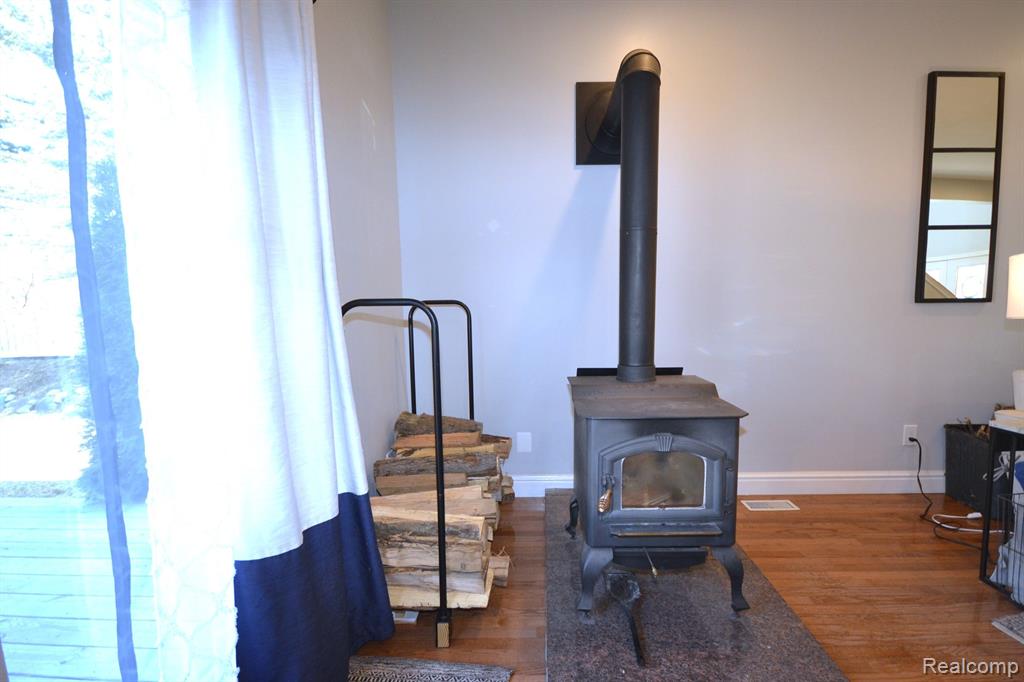 4072 W MAPLE Road, Wixom, MI — Photo 19