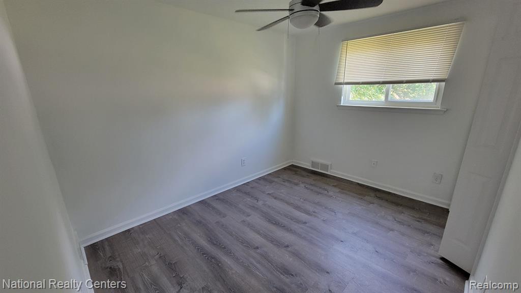 8753 LOZEN Drive, Sterling Heights, MI 48313 — Photo 19