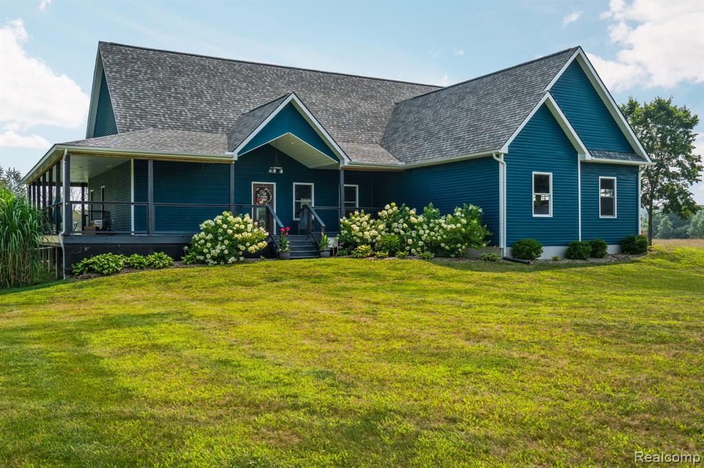 10465 Seymour Road, Gaines Vlg, MI 48436 — front exterior