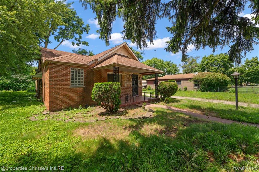 20127 Birwood Street - Photo 4