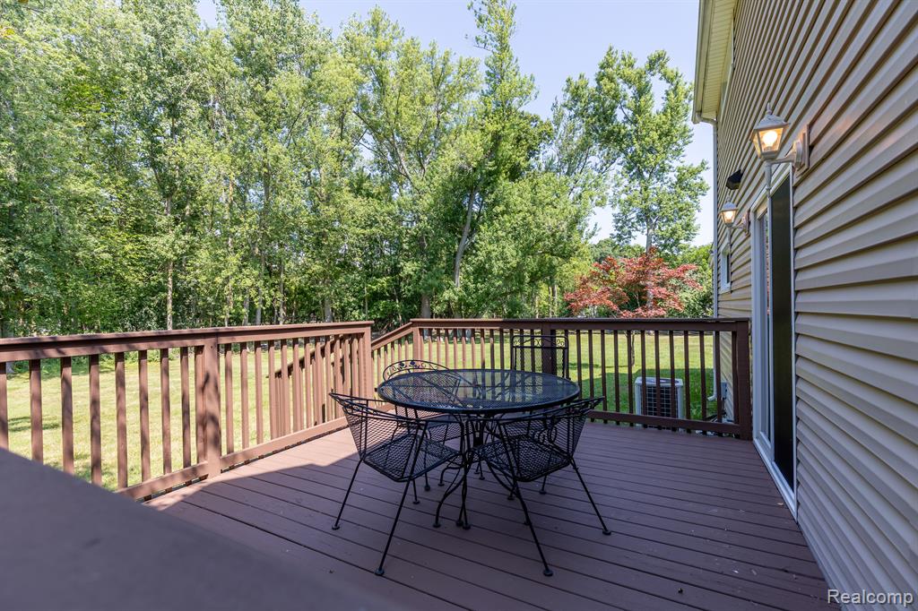7950 ISLAND Boulevard, Grosse Ile, MI 48138 — Photo 44
