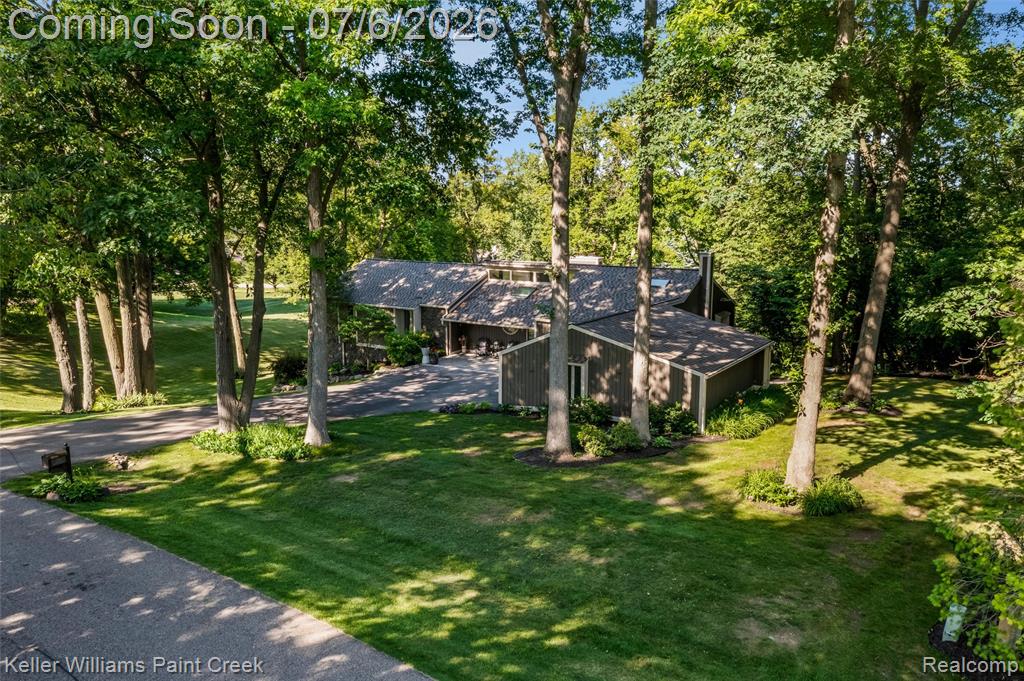 7148 Deerhill Drive, Clarkston, MI — Photo 2