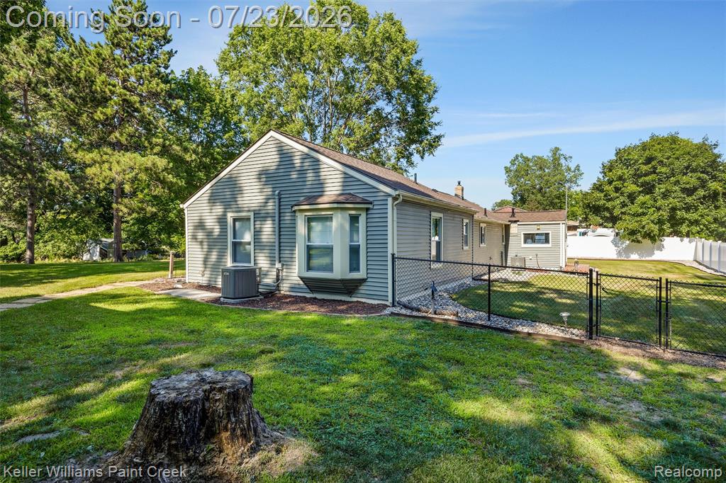 423 East Road, Holly, MI 48442 — Photo 30