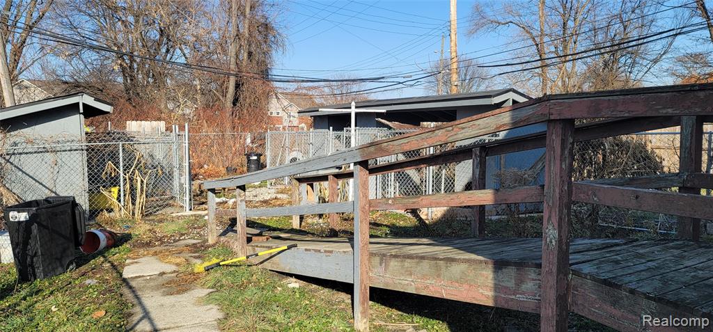 987 E PHILADELPHIA Street, Detroit, MI 48211 — Photo 3