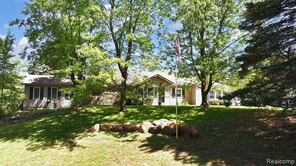 5370 Whipple Lake Road, Clarkston, MI 48348 — Photo 37