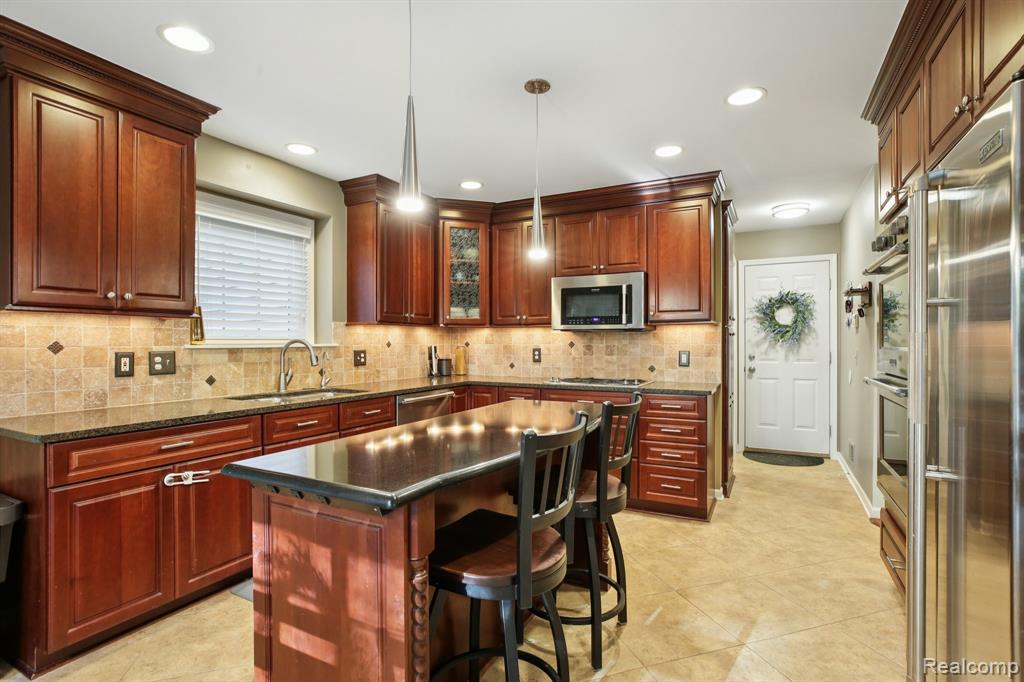 7680 Allen Road, Clarkston, MI 48348 — Photo 11