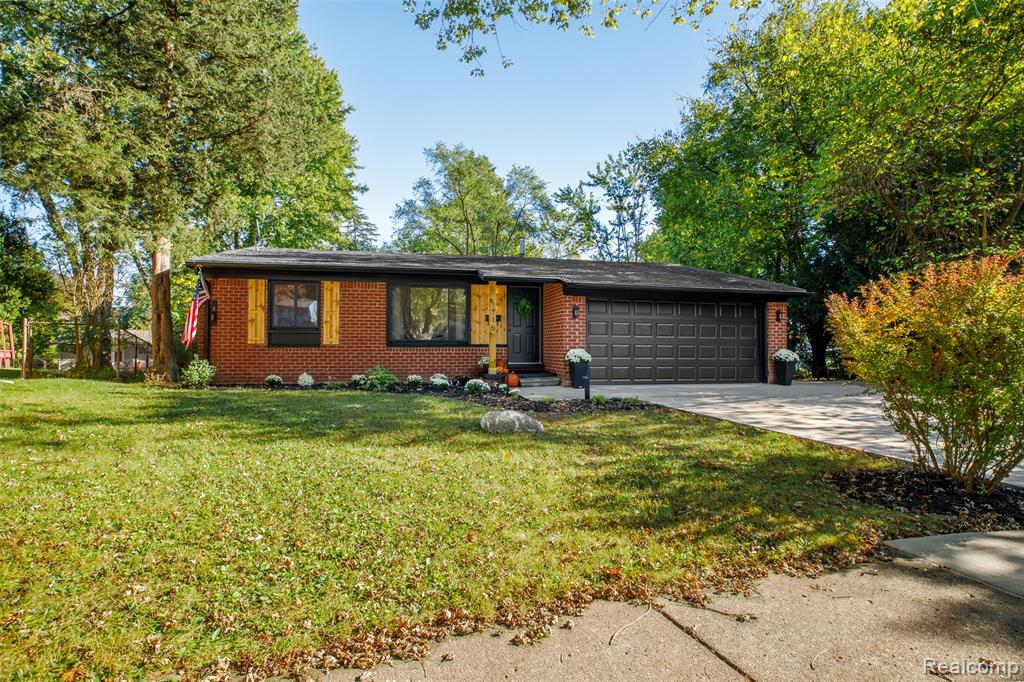 1716 Dover Court, Ypsilanti, MI 48198 — front exterior