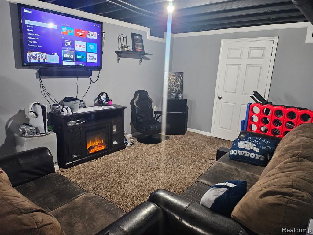 9849 ROLAN MEADOWS Drive, Belleville, MI 48111 — Photo 14