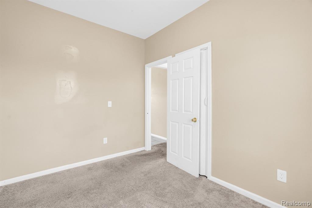 6423 Hazlett Street, Detroit, MI 48210 — Photo 38