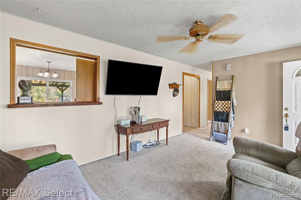 6393 Frances Road E, Mount Morris, MI 48458 — Photo 12