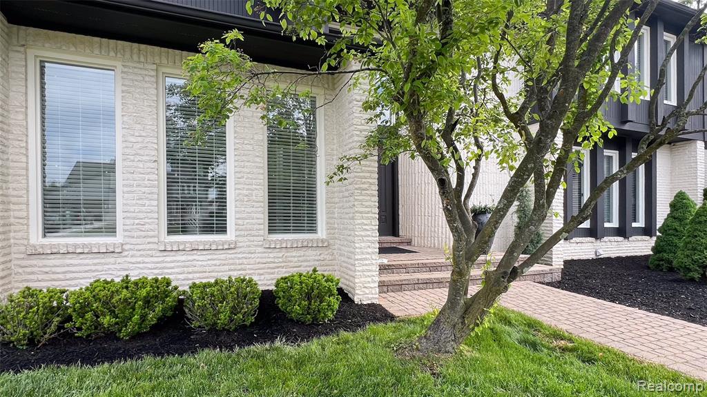 5292 Pond Bluff Drive, West Bloomfield, MI 48323 — Photo 76
