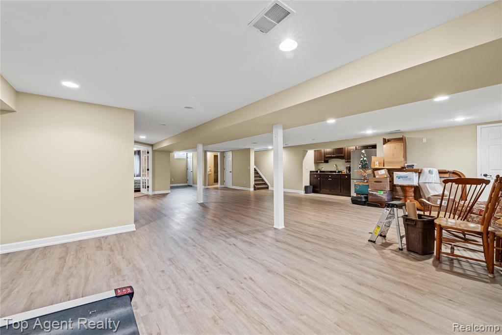 46891 Meadowview Court, Shelby Twp, MI 48317 — Photo 24
