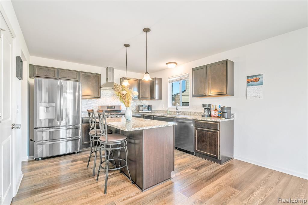 6811 Chandler Drive, Belleville, MI 48111 — Photo 39