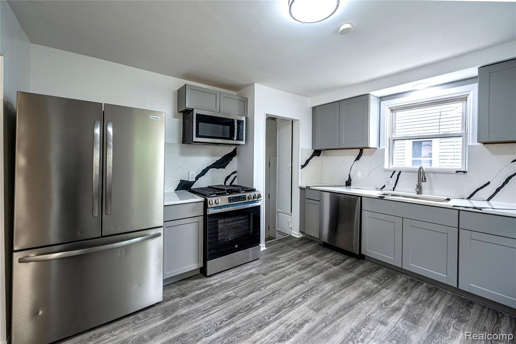 13680 Borgman Street, Oak Park, MI 48237 — Photo 3