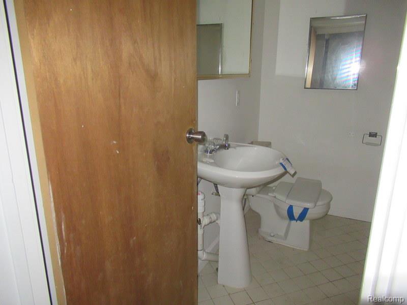 10 3rd Street, Mount Clemens, MI 48043 — Photo 14