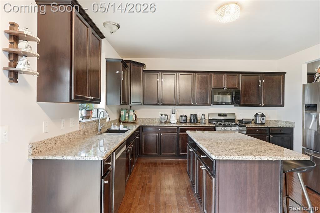 27492 Belgrave Place, Novi, MI — Photo 11