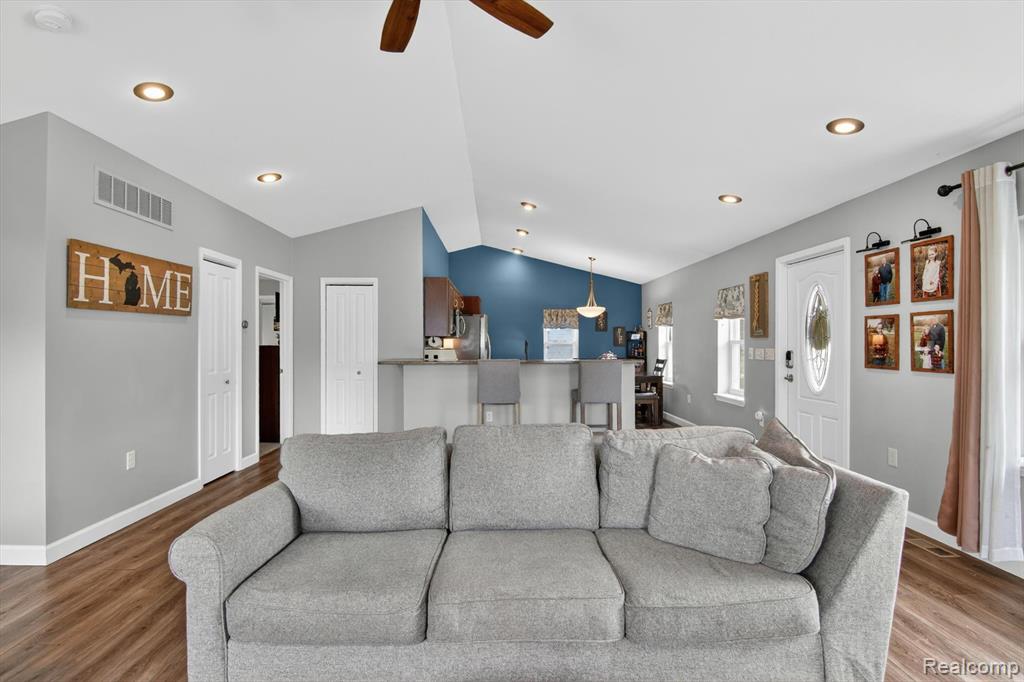 1020 Savage Road, Belleville, MI 48111 — Photo 15