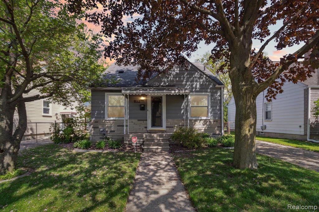 812 N KENWOOD Avenue, Royal Oak, MI 48067 — front exterior