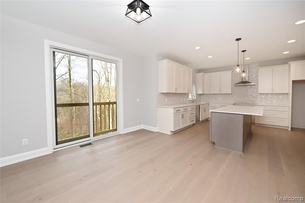486 Green Hill Lane, Lake Orion, MI — Photo 11
