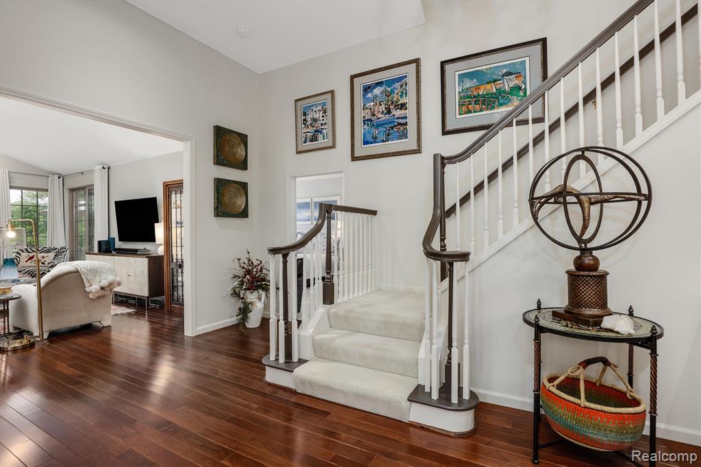 16964 LOCHMOOR Circle E, Northville, MI 48168 — Photo 19