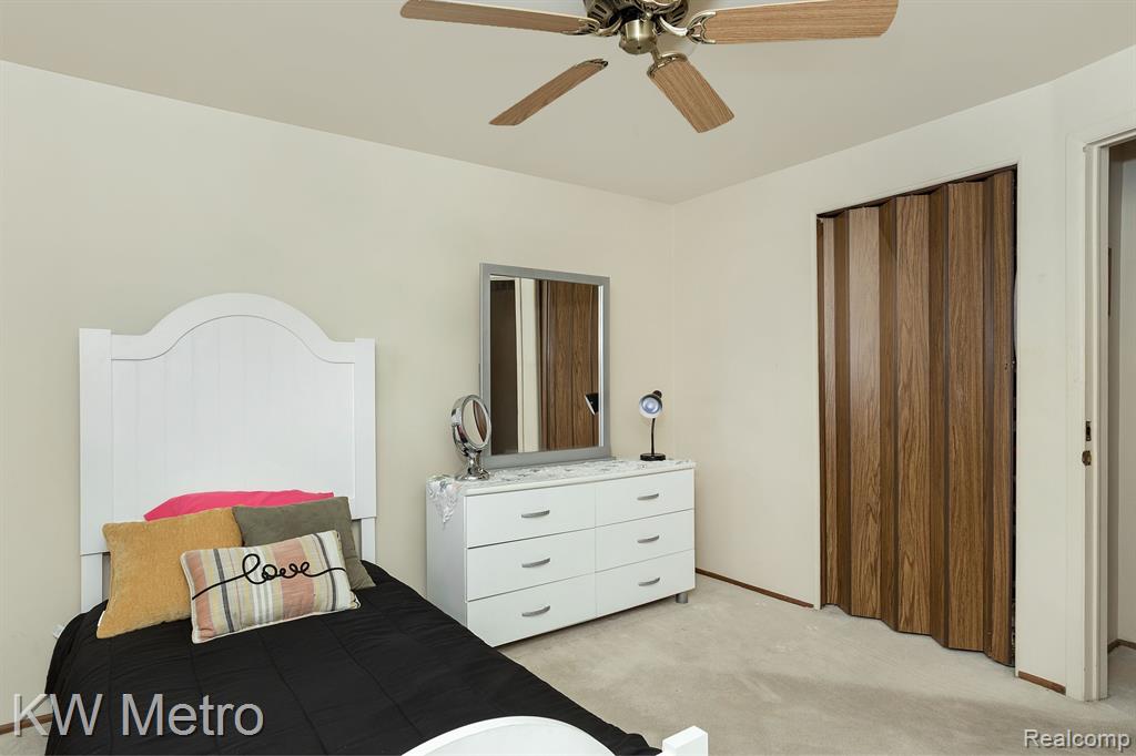 431 KINROSS Avenue, Clawson, MI — Photo 16
