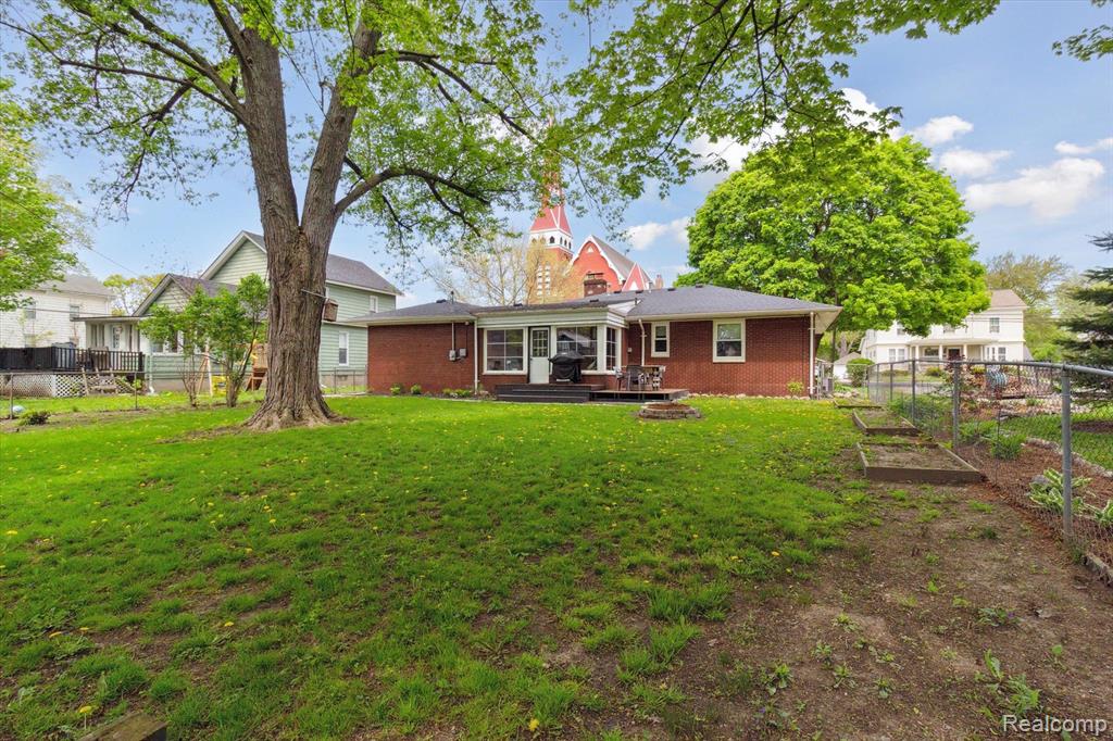 208 E SAINT CLAIR Street, Almont, MI 48003 — Photo 31