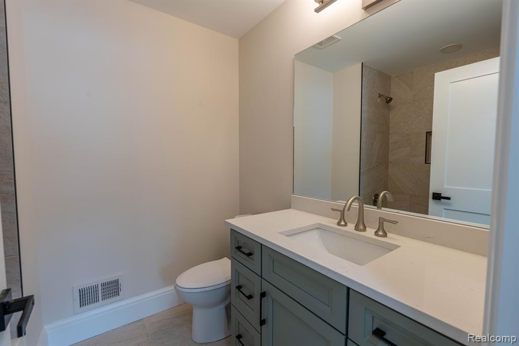 9033 DEERWOOD Road, Clarkston, MI 48348 — Photo 50