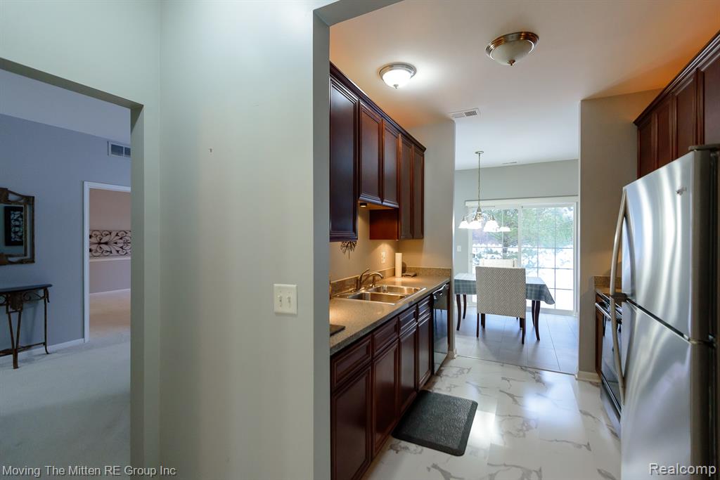 4411 Southbridge Drive, Canton, MI 48188 — Photo 9