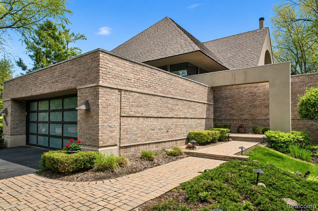 5044 Christy Court, Troy, MI 48098 — Photo 2