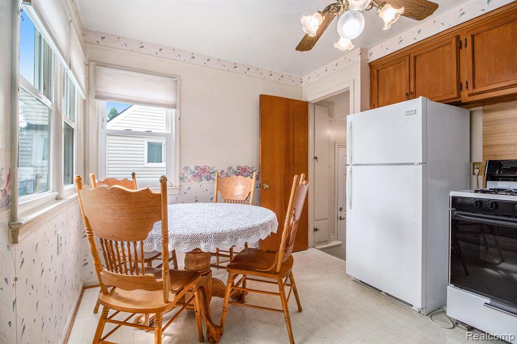 6950 Harrison Street, Garden City, MI — Photo 6