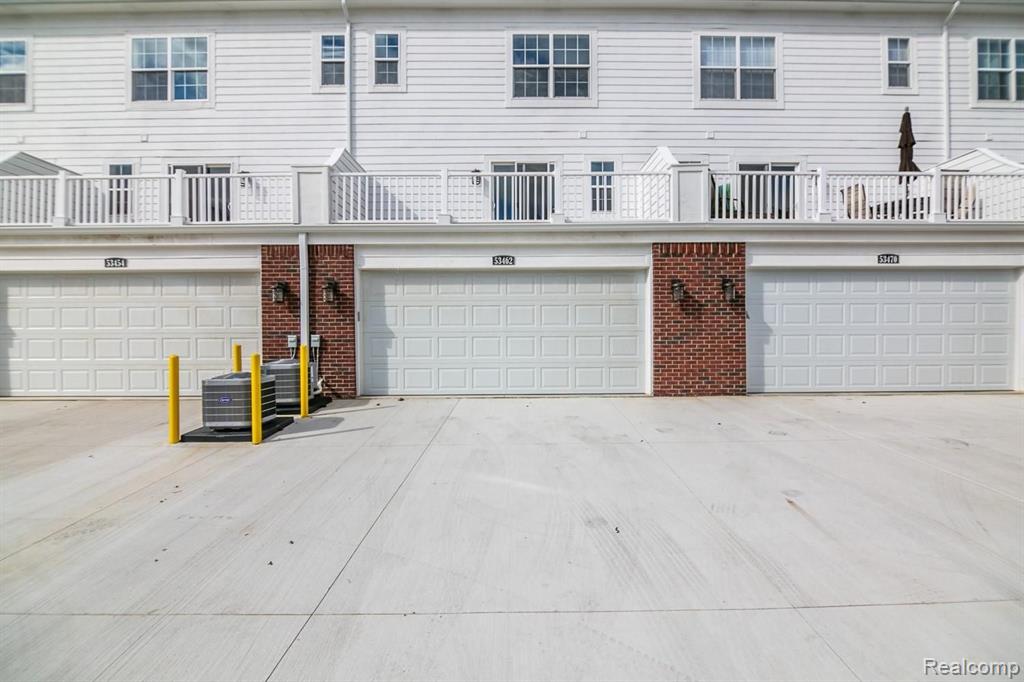 53438 CHAMPLAIN Street, Macomb, MI 48042 — Photo 16