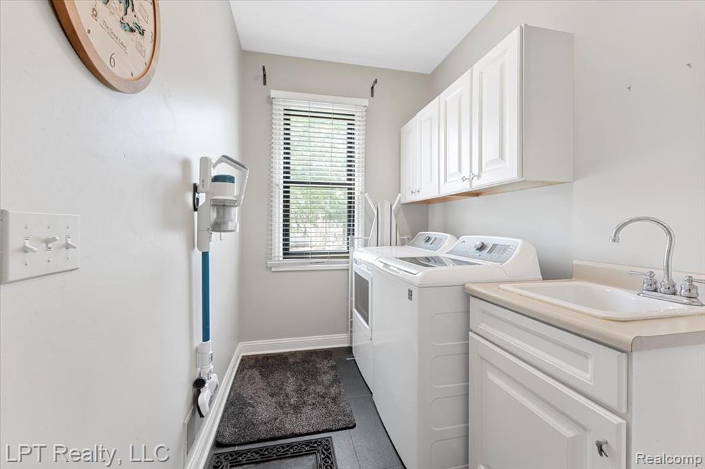 8617 Bonaventure Drive, Brighton, MI 48116 — Photo 17