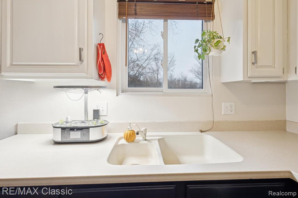 5594 Harper Road, Holt, MI 48842 — Photo 17
