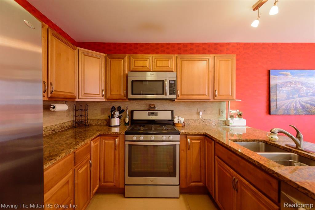 42156 N CUMBERLAND Drive, Van Buren, MI 48111 — Photo 11