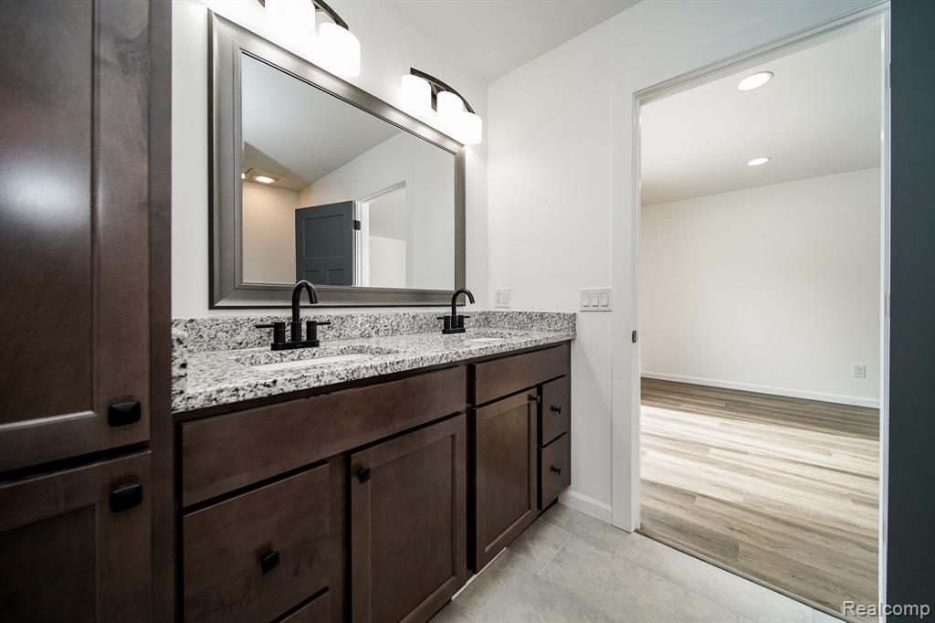 6522 ELLINWOOD Drive, White Lake, MI 48383 — Photo 50