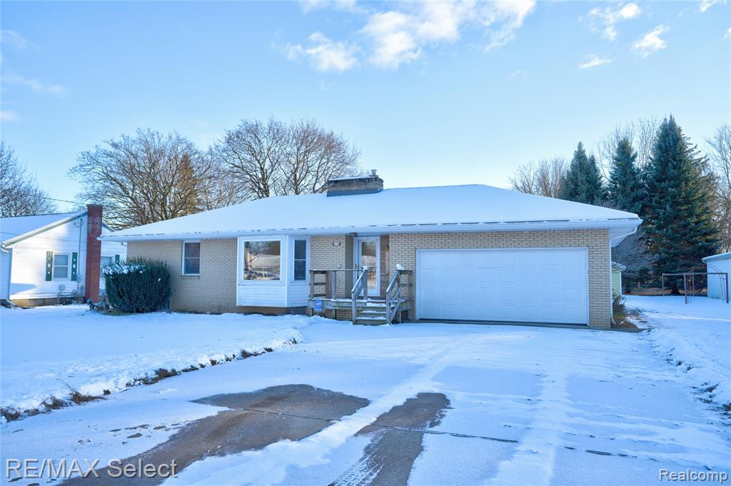 4298 Farmcrest Street, Burton, MI 48509 — Photo 3