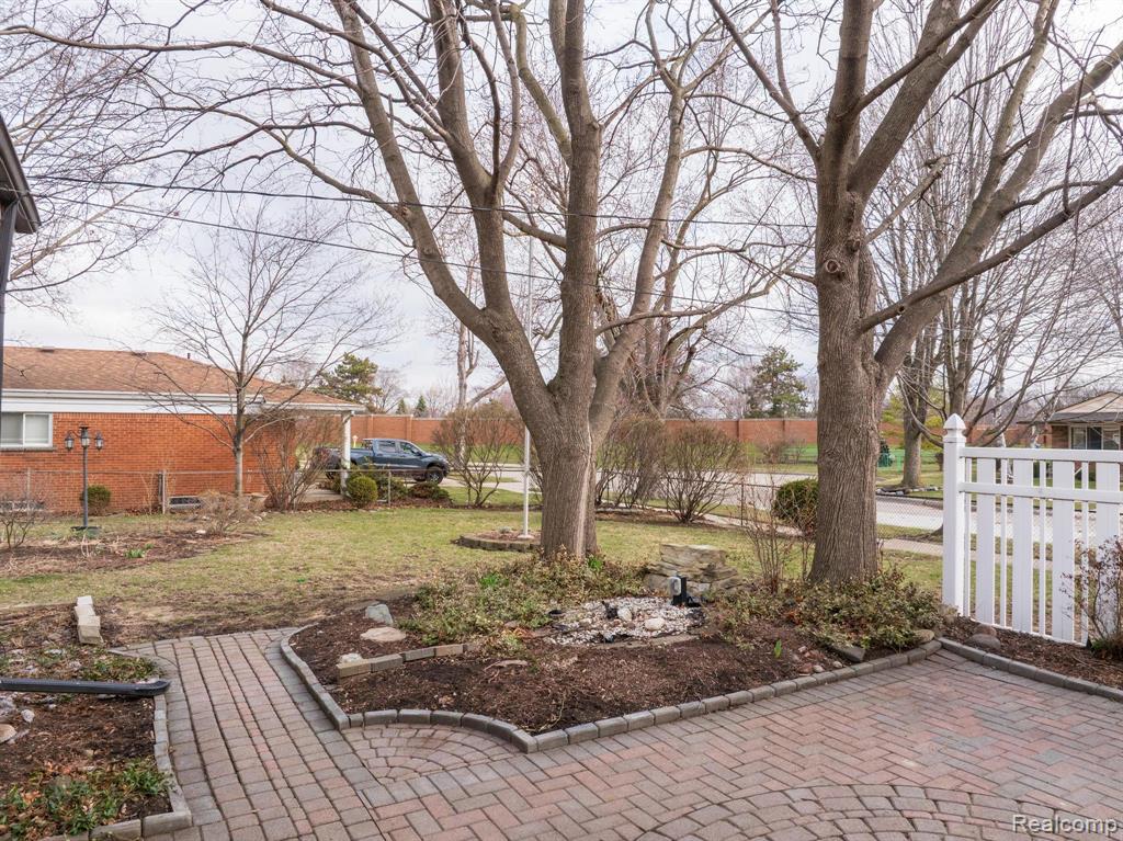 5121 McKinley Road, Warren, MI 48091 — Photo 35