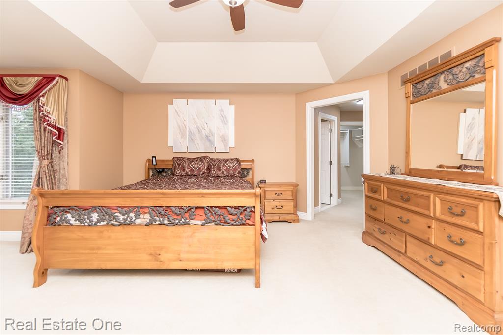 18090 Peninsula Way, Northville, MI 48168 — Photo 58