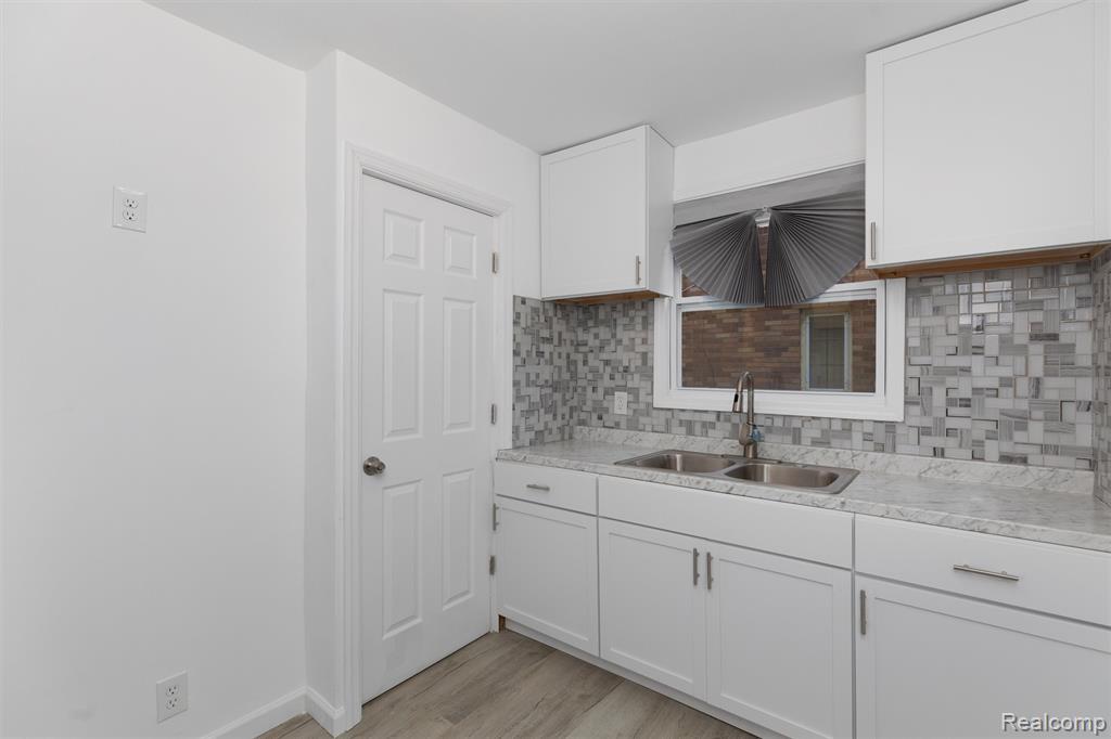 9710 Somerset Avenue, Detroit, MI 48224 — Photo 9