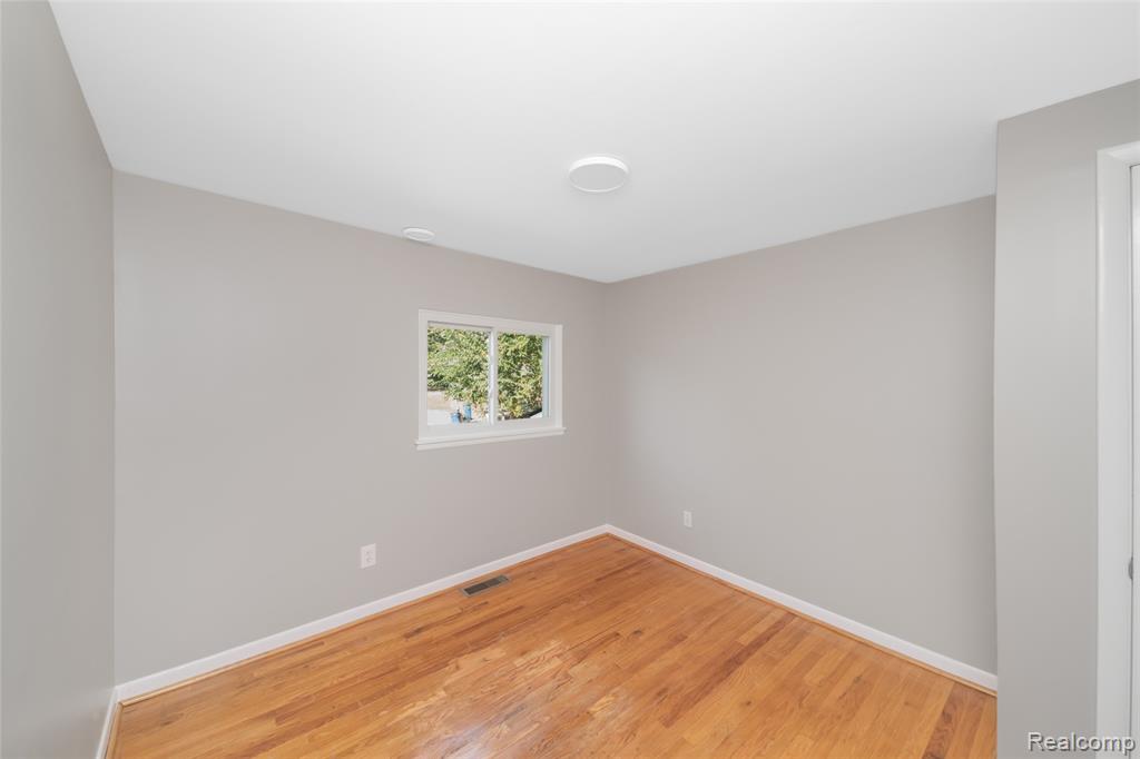 8239 Atha Street, White Lake, MI — Photo 14